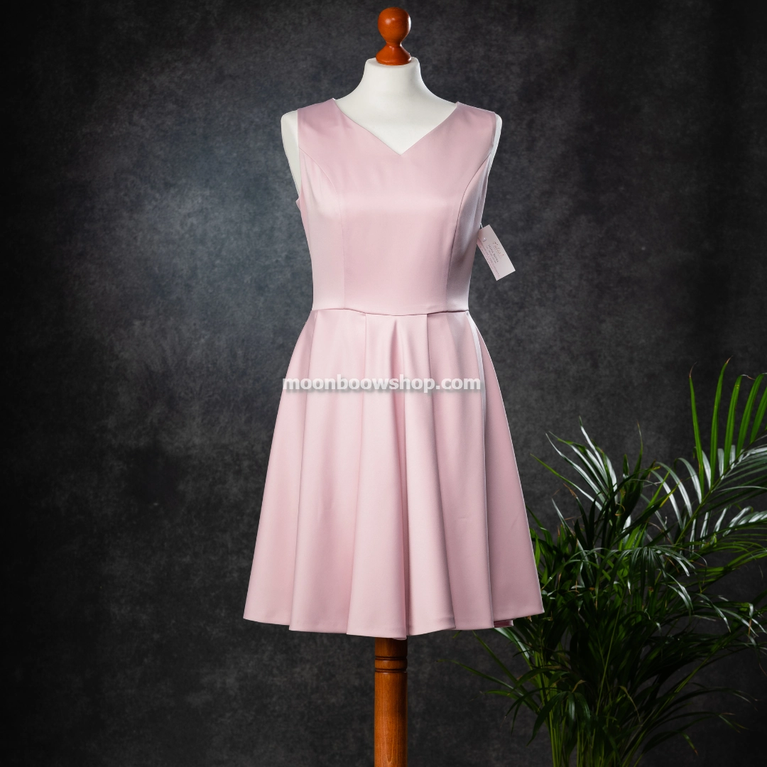 لباس زنانه وارداتی ساده و کلاسیک در تهران